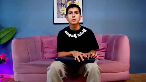 aron_pulse online show from January 16, 1:36 pm