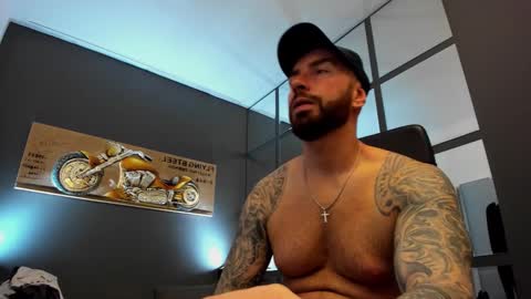 AronGrant online show from December 11, 8:59 am