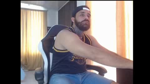 aronmiller online show from November 6, 5:27 pm