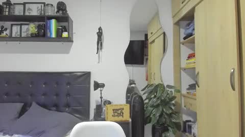 ARON  Independent model  online show from March 12, 2:19 am