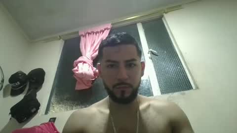 Snapshot of arthur1718 chatting on October 14, 2:18 am arthur1718 online show from October 14, 2:18 am