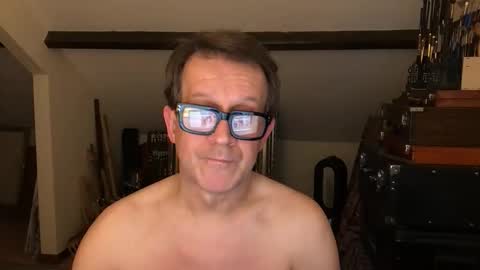 artisterotic online show from February 12, 6:47 pm