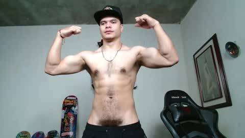 Snapshot of ash_wingrant chatting on March 7, 7:52 am ash_wingrant online show from March 7, 7:52 am