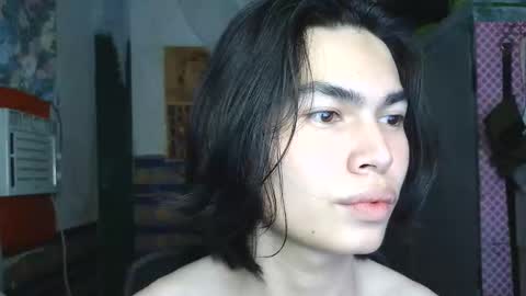 asian_babyboi online show from April 21, 4:57 pm