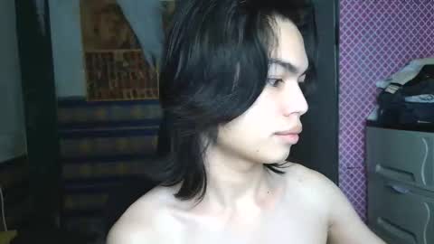 asian_babyboi online show from January 12, 7:51 pm