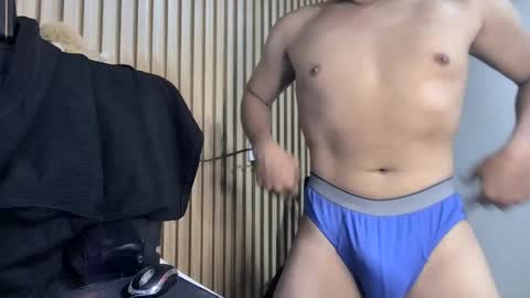 asian_calid22xx online show from March 3, 7:10 pm