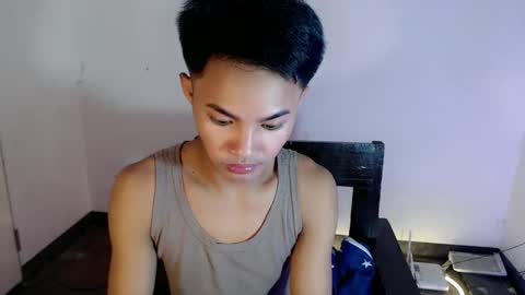 asian_lover05 online show from March 12, 5:53 pm