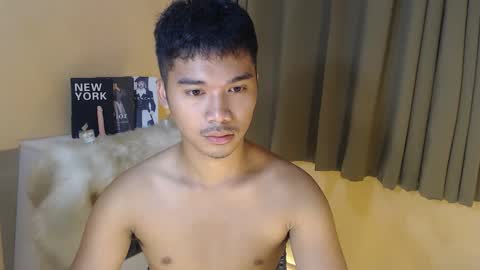 Snapshot of asianhunk_jamesx chatting on October 6, 4:17 am asianhunk_jamesx online show from October 6, 4:17 am