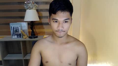 asianhunk_jamesx online show from January 8, 6:46 pm