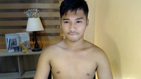 asianhunk_jamesx online show from December 3, 3:29 pm