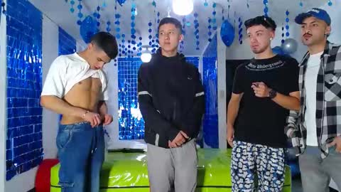 Snapshot of asmodeus7100 chatting on February 11, 12:17 am THOMAS AND DAMIAND online show from February 11, 12:17 am