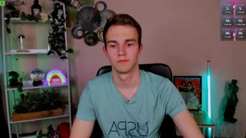 astren online show from April 7, 12:38 pm