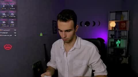 astren online show from December 20, 1:46 am