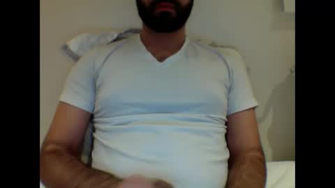 Snapshot of aussie099 chatting on December 3, 10:26 am aussie099 online show from December 3, 10:26 am