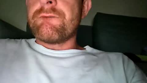 aussie_dadbod90 online show from March 21, 1:04 pm