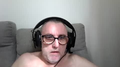 aussie_ozzie online show from May 17, 12:41 am