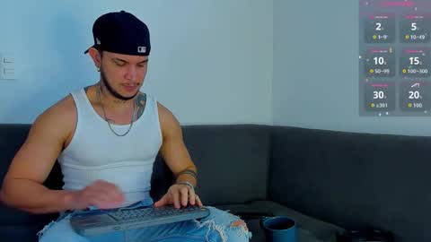 Snapshot of austin_curry chatting on October 20, 8:57 pm A online show from October 20, 8:57 pm