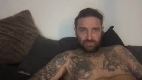 averagejoewytebicock online show from December 5, 9:22 pm