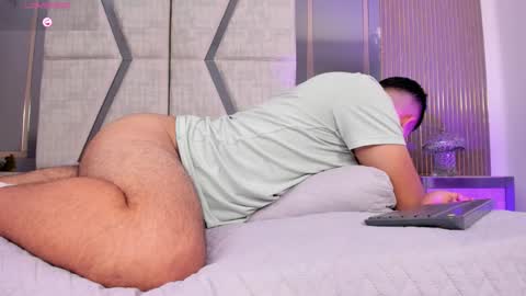 axel_grey_ online show from January 31, 7:11 pm