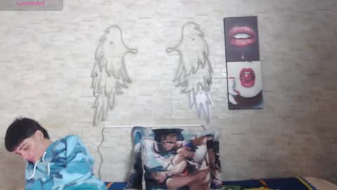 axel_milo_and_kairo online show from December 1, 8:34 pm