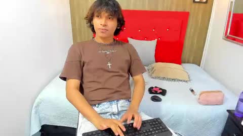 Snapshot of axel_ps chatting on March 5, 7:17 pm Alex online show from March 5, 7:17 pm