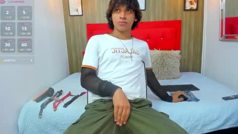 Snapshot of axel_ps chatting on March 3, 9:23 pm Alex online show from March 3, 9:23 pm