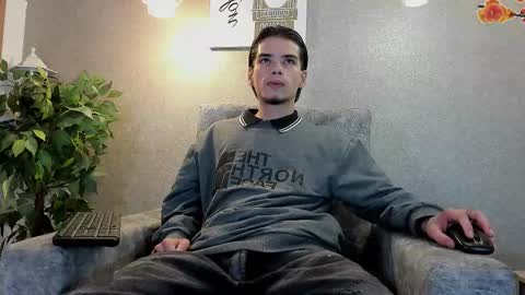 axel  online show from January 16, 11:57 am