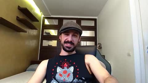 Snapshot of axelcolton chatting on October 20, 10:41 am AxelColton online show from October 20, 10:41 am