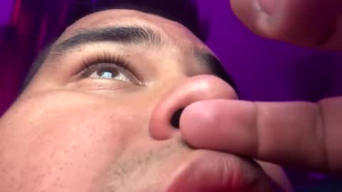 axelfigueroa2 online show from November 13, 1:32 am