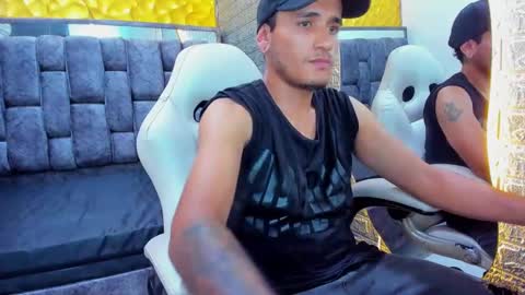 Axell Cross2 online show from February 1, 7:23 pm