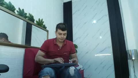 A Z Z A R E T online show from May 20, 4:19 am