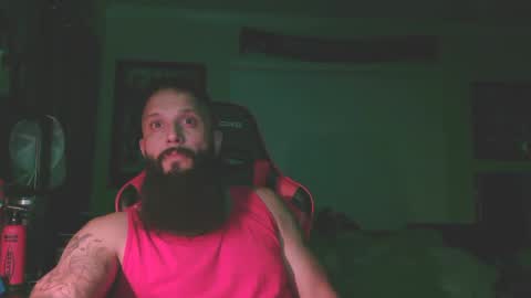 Snapshot of b713htx chatting on October 31, 7:01 am Miguel online show from October 31, 7:01 am