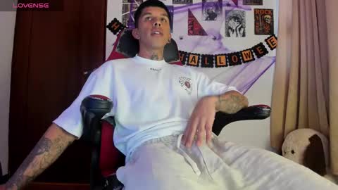 Snapshot of baby_gio chatting on October 19, 5:27 pm OF GxoXabs online show from October 19, 5:27 pm