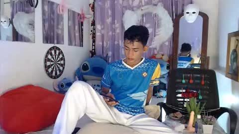 Snapshot of bad_boy_in_bed chatting on October 3, 6:40 am jay online show from October 3, 6:40 am