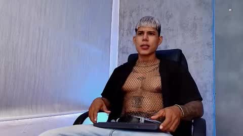 bad_boytoh online show from February 14, 3:51 pm