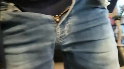 bald_bone online show from October 8, 4:33 pm