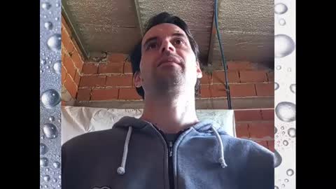 Ezequiel online show from December 3, 5:01 pm