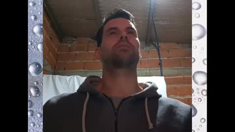 Ezequiel online show from December 9, 1:40 am