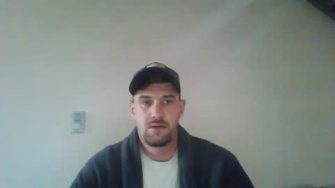 Snapshot of basteleus1 chatting on February 25, 8:03 am basteleus1 online show from February 25, 8:03 am