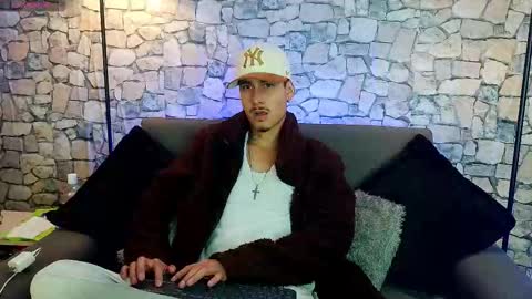 Bastian online show from November 14, 4:26 am