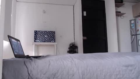 Snapshot of bastian_00 chatting on October 14, 9:33 pm I am Sebastianxx online show from October 14, 9:33 pm