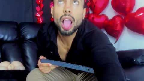 bastian online show from February 14, 3:33 am