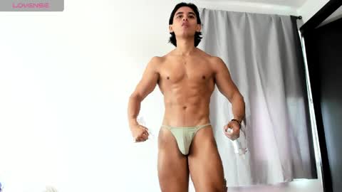 Bastian Maalouf  online show from April 6, 3:46 pm
