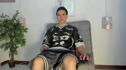 battista  online show from April 19, 10:56 pm