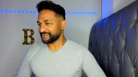 john online show from April 15, 4:01 am