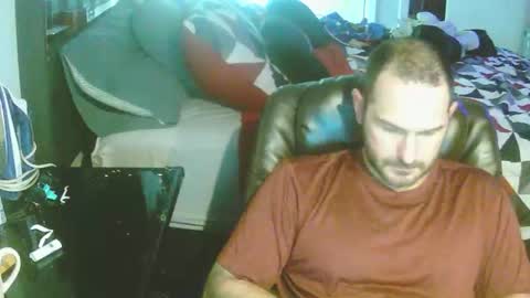 Snapshot of bbd198528 chatting on October 27, 3:42 am bbd198528 online show from October 27, 3:42 am