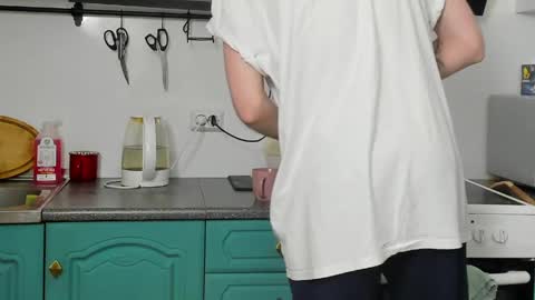 Zeus online show from April 19, 11:18 pm