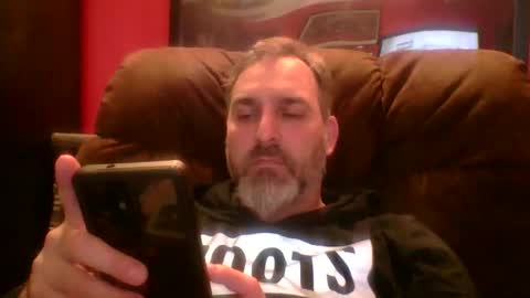 Snapshot of beardedambition chatting on October 24, 1:18 am beardedambition online show from October 24, 1:18 am