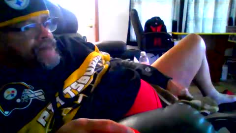 BEEF69DOG online show from May 11, 2:45 pm