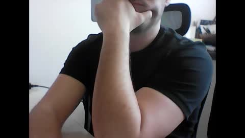 beenee3 online show from March 6, 8:00 am